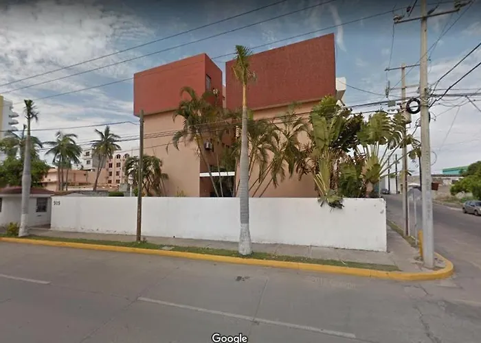 Departamento comodo, a media cuadra de la playa.